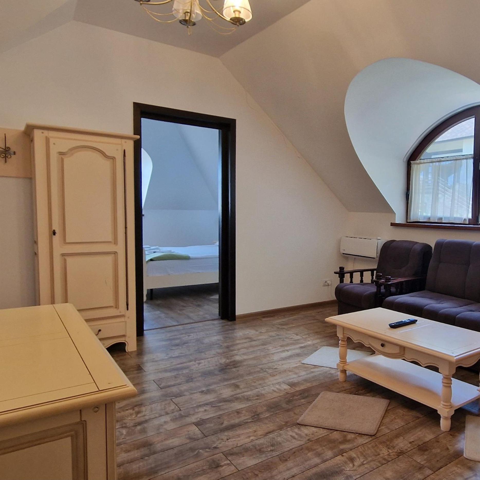 Provence Suceava Exterior foto