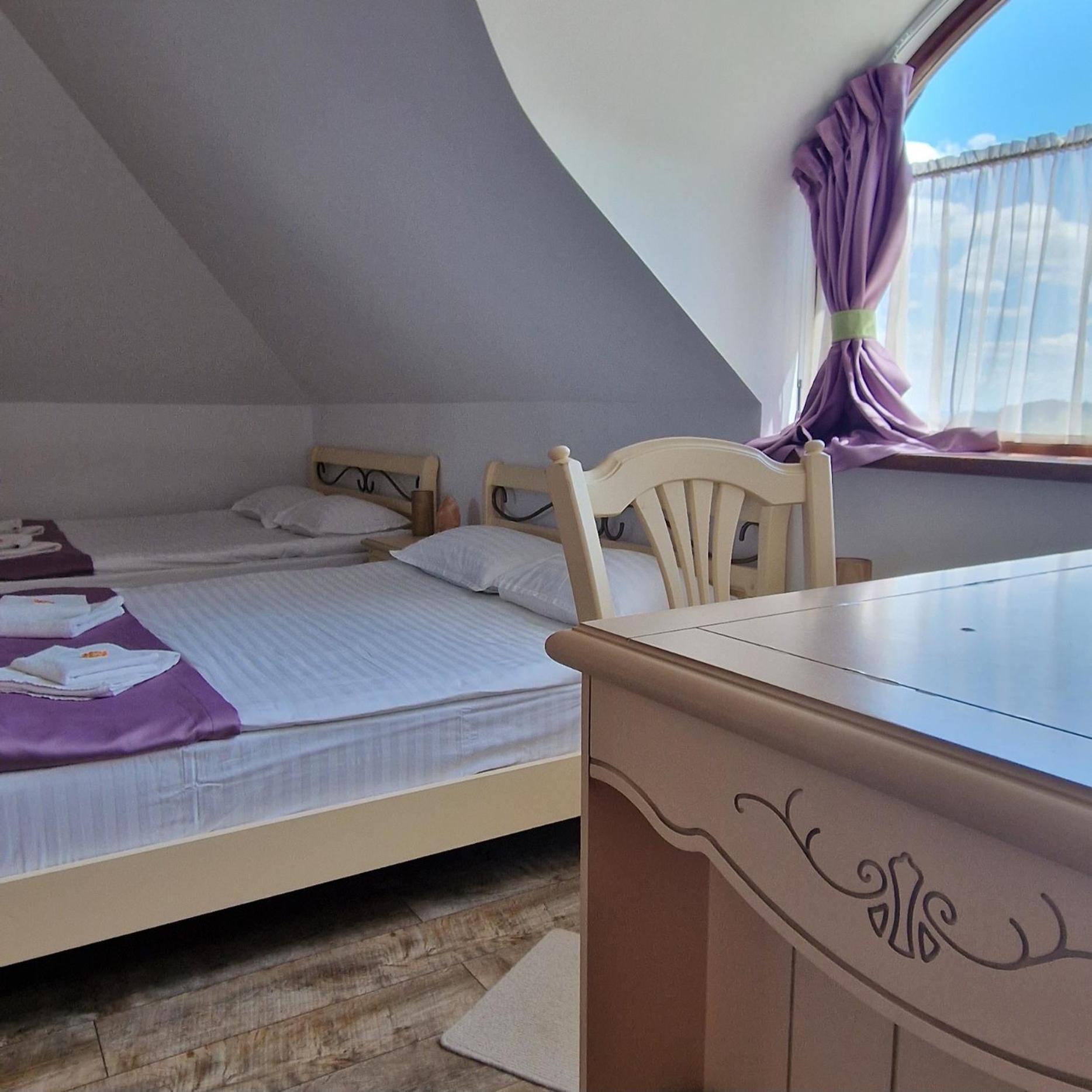Provence Suceava Exterior foto
