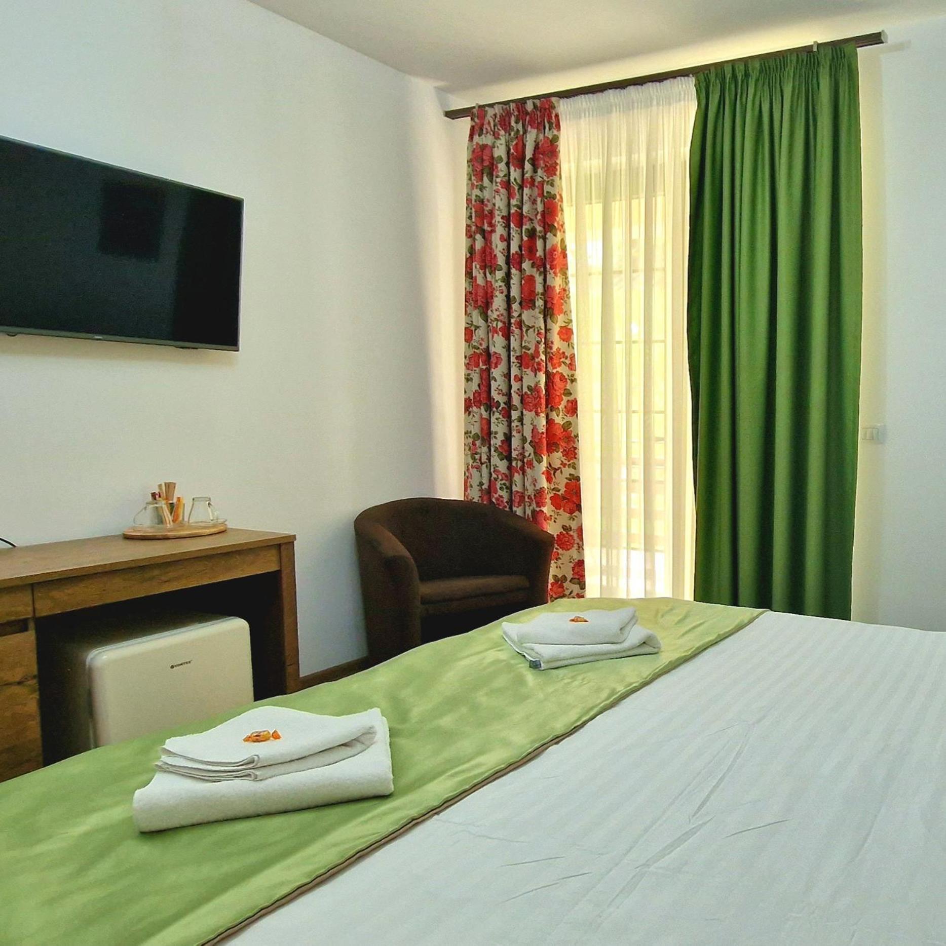Provence Suceava Exterior foto