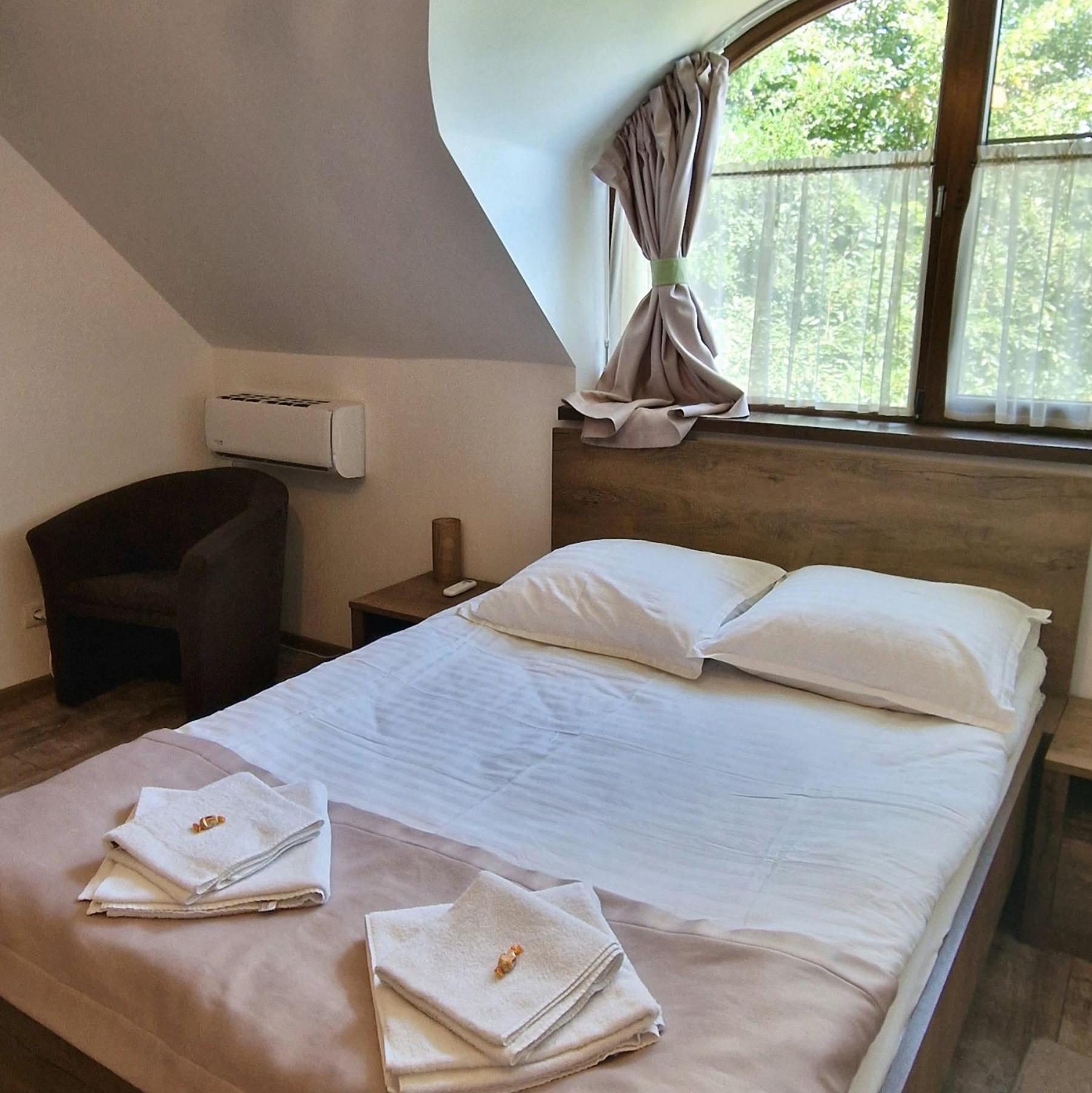 Provence Suceava Exterior foto